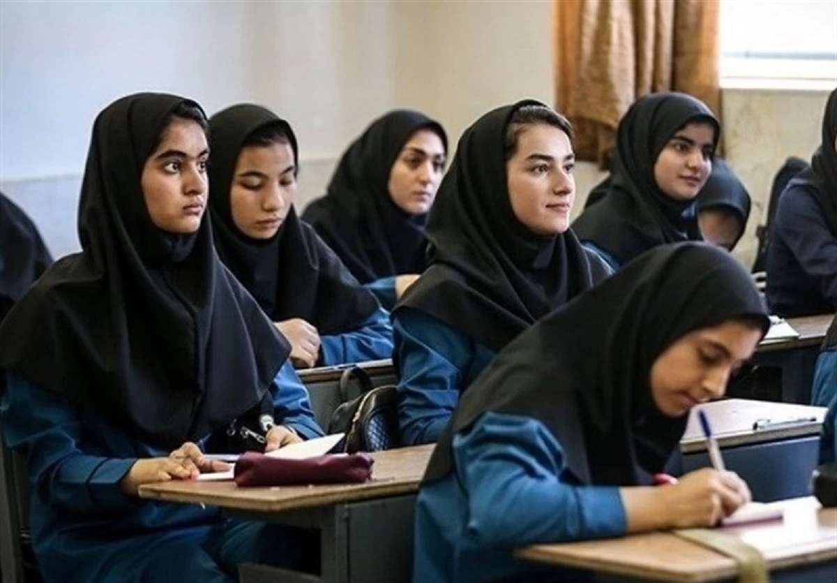 ۲۰ هزار معلم در دولت سیزدهم عزل یا تنبیه شده اند!