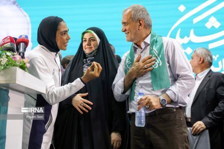 عکس | این ورزشکار معروف از پزشکیان حمایت کرد