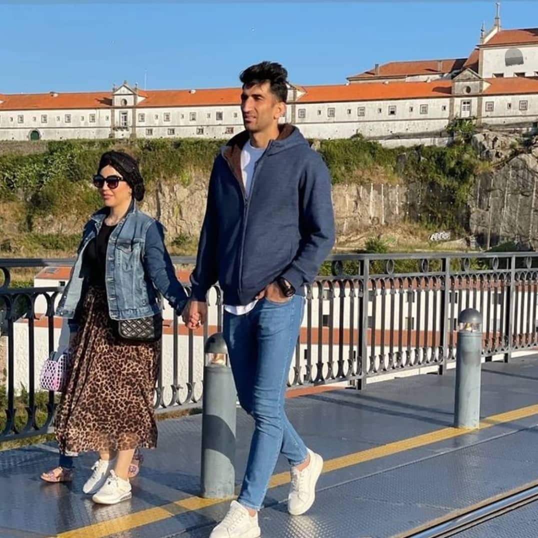 عکس | گشت و گذار بیرانوند و همسرش در خارج از کشور!