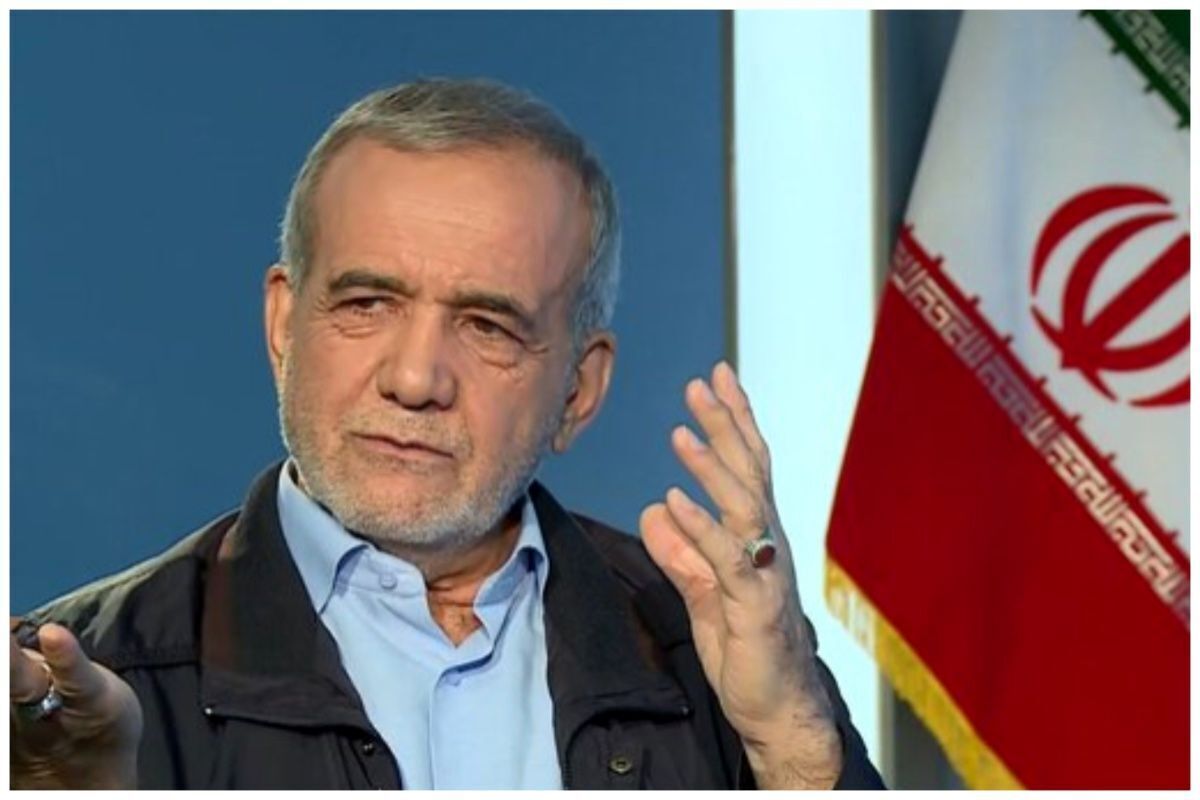 عکس دیدنی از اهالی ورزش در گردهمایی مسعود پزشکیان | یک استقلالی هم به چشم می خورد