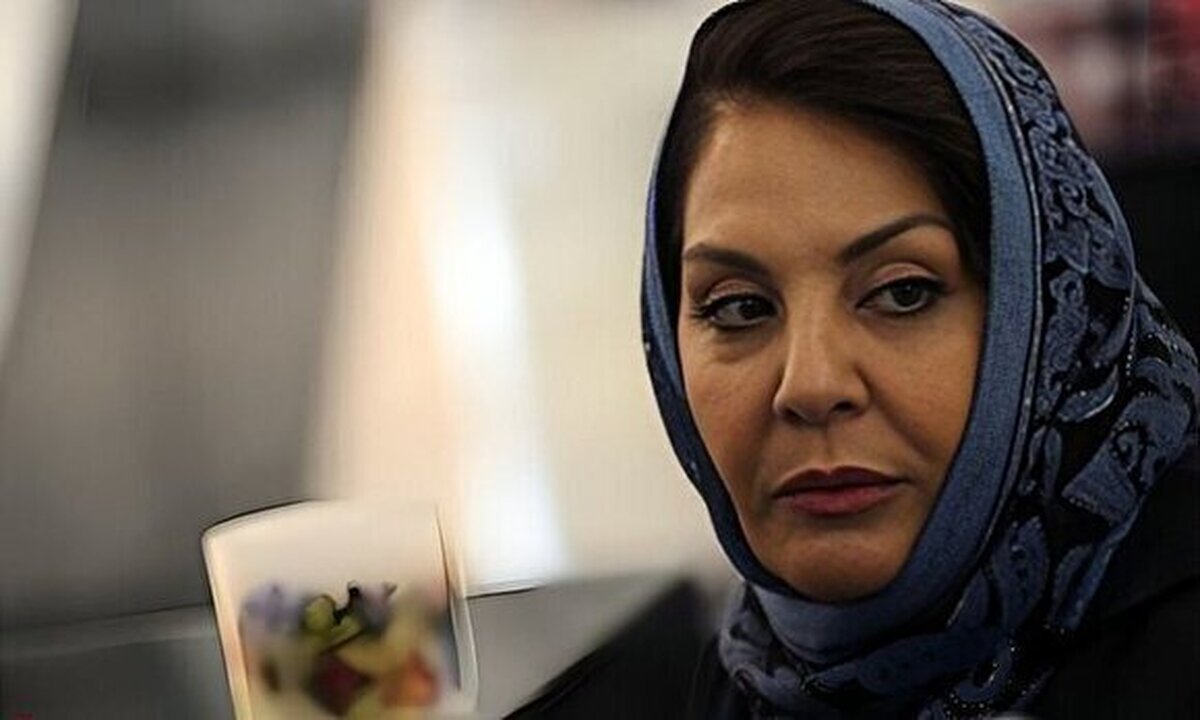 رقص و پایکوبی بازیگر زن معروف پس‌ از خبر اتمام شیمی درمانی + عکس