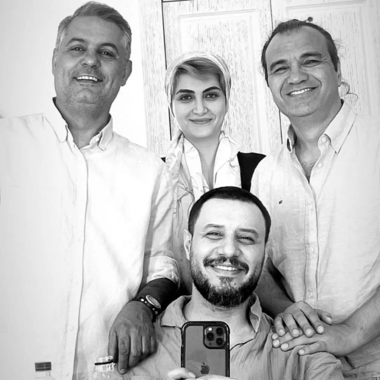 عکس | سلفی جواد عزتی با خانم بازیگر زخم کاری! عکس | سلفی جواد عزتی با خانم بازیگر زخم کاری!