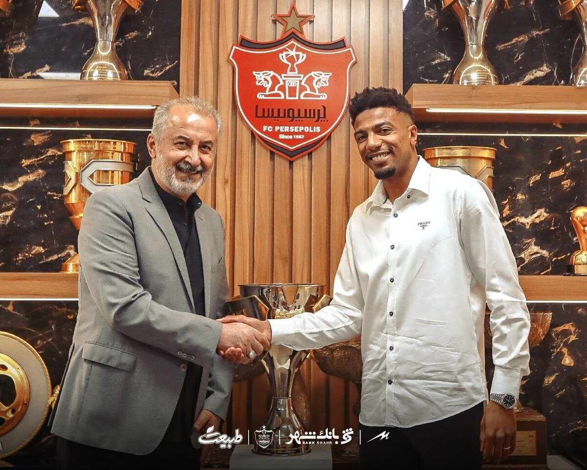 باشگاه پرسپولیس از خرید جدید خود رونمایی کرد + عکس