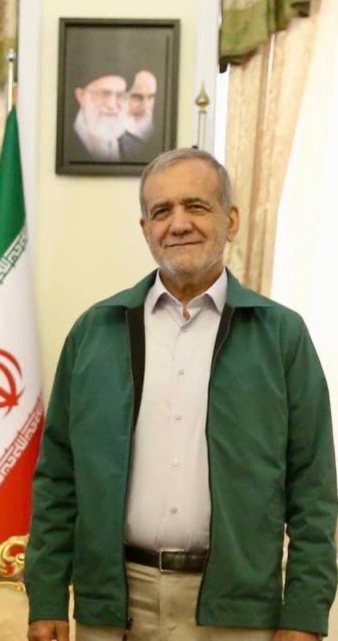 عکس پزشکیان لباس عوض کرد! | رنگ جدید توجه همه را جلب کرد! عکس پزشکیان لباس عوض کرد! | رنگ جدید توجه همه را جلب کرد!