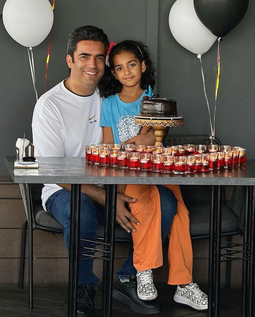 عکس | منوچهر هادی در روز تولدش سورپرایز شد! عکس | منوچهر هادی در روز تولدش سورپرایز شد!