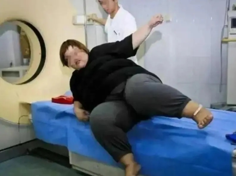 عکس | مرگ دلخراش دختر ۲۴ ساله هنگام لایو اینستاگرامی! عکس | مرگ دلخراش دختر ۲۴ ساله هنگام لایو اینستاگرامی!