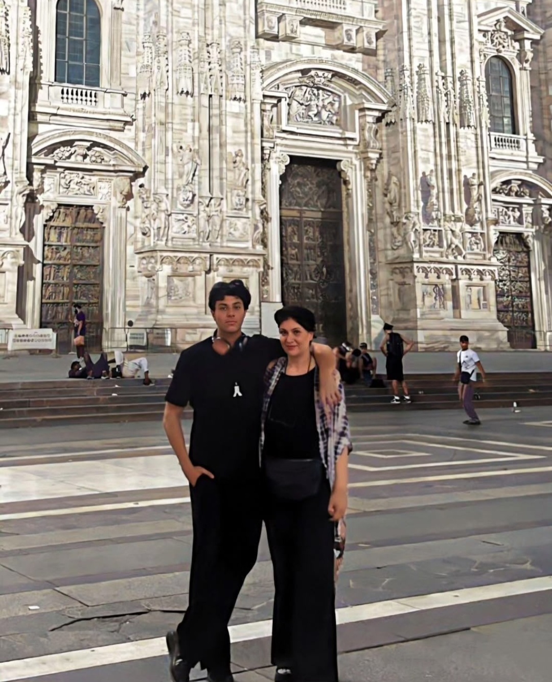 عکس | ریما رامین فر با استایلی جدید در ایتالیا شکار شد! عکس | ریما رامین فر با استایلی جدید در ایتالیا شکار شد!