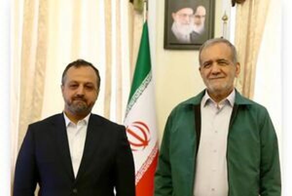 عکس | نگاه متفاوت و جالب مسعود پزشکیان و خاندوزی به یکدیگر