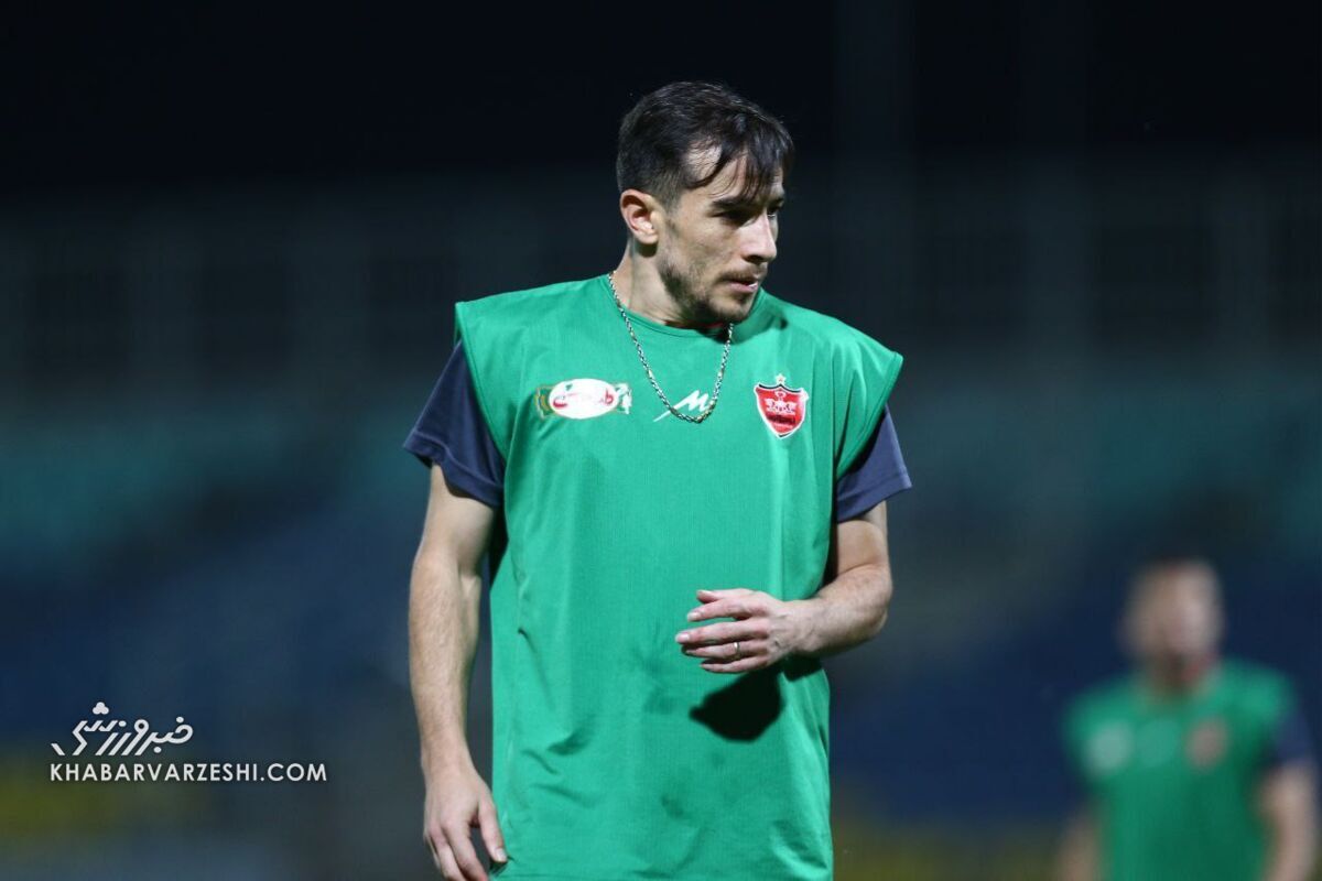 عکس | چرا فرشاد احمدزاده با حلقه ازدواج در تمرین حاضر شد؟!