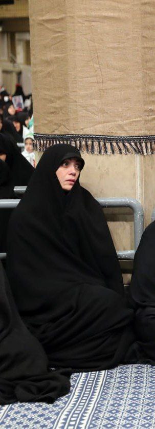 عکس | الهام چرخنده در دیدار با رهبر انقلاب! عکس | الهام چرخنده در دیدار با رهبر انقلاب!