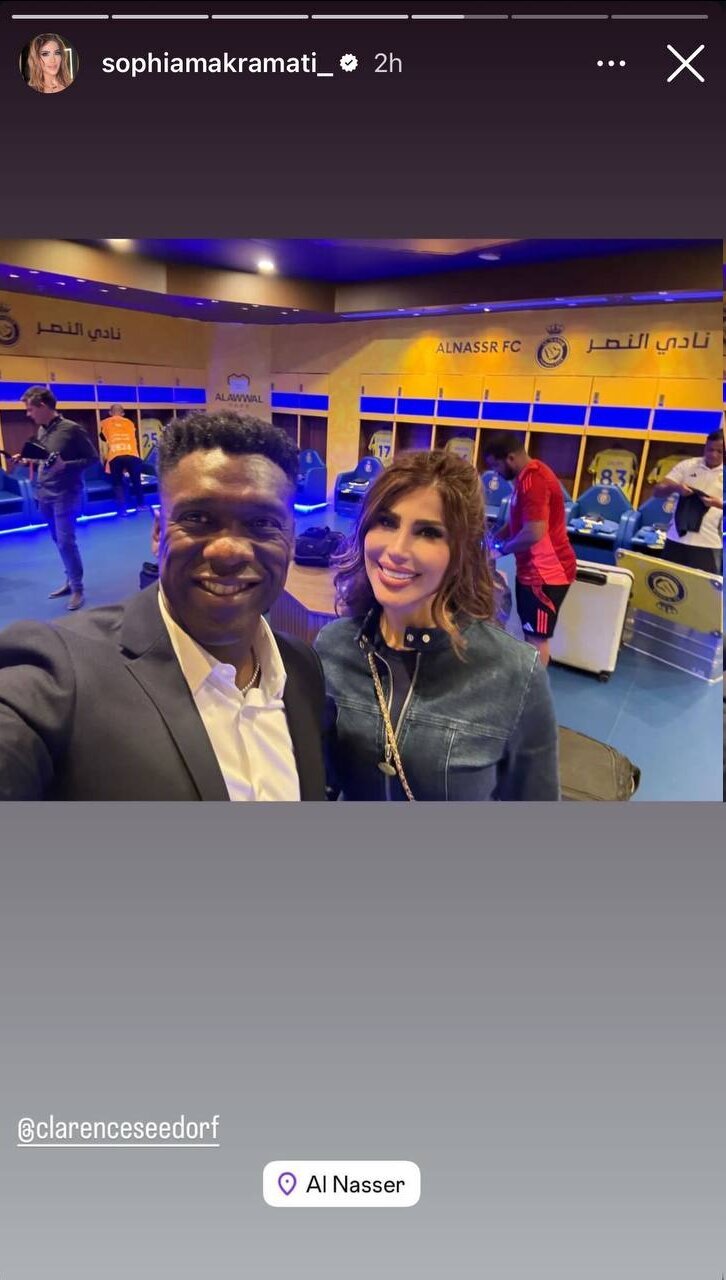 عکس | زن ایرانی که به رختکن رونالدو و یارانش رفت که بود؟!