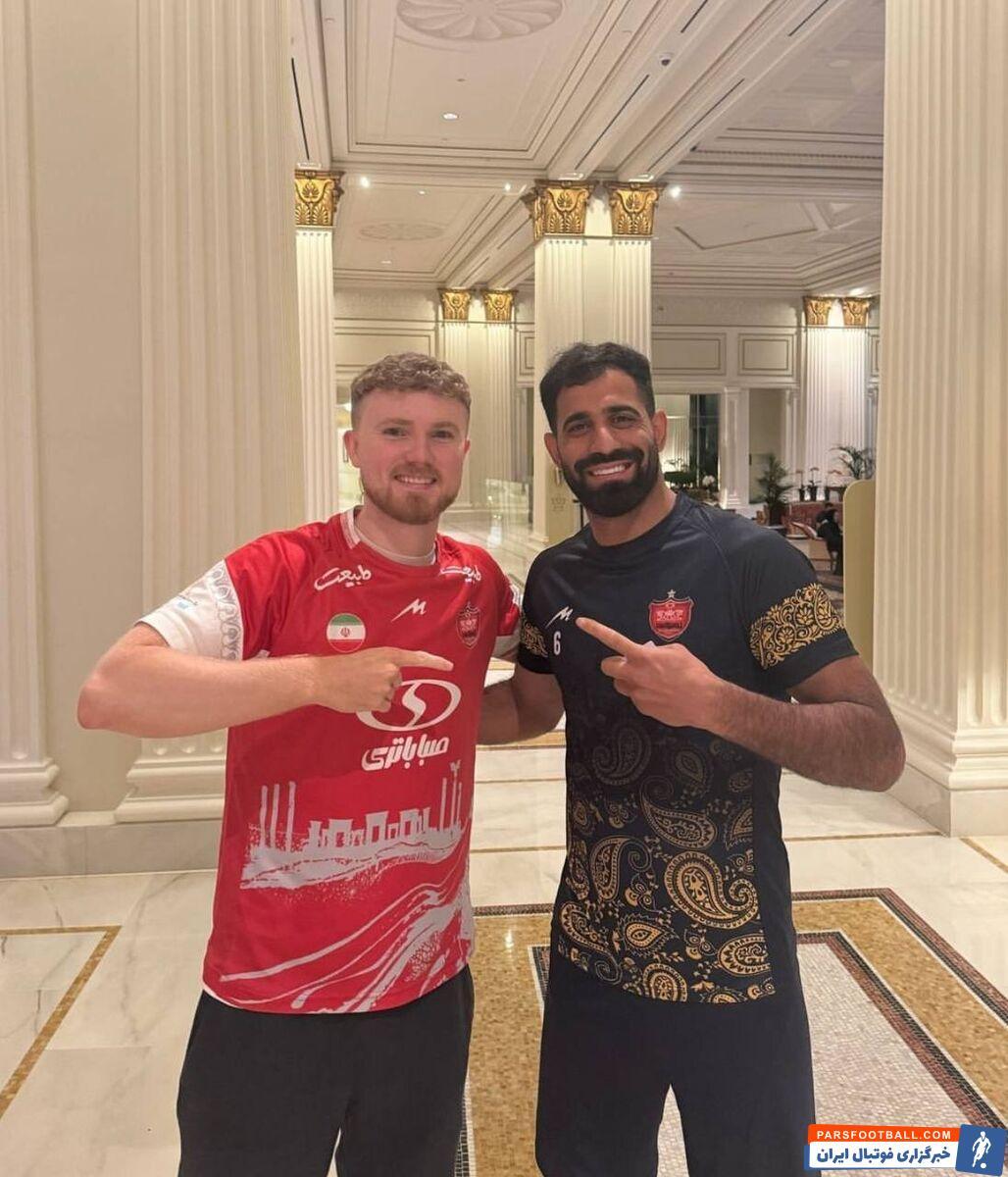 عکس | دلیل حضور بلاگر خارجی در اردوی پرسپولیس چه بود؟!