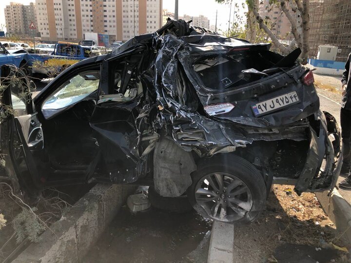 عکس | برخورد یک کامیون با ۱۴ خودرو در تهران فاجعه آفرید! عکس | برخورد یک کامیون با ۱۴ خودرو در تهران فاجعه آفرید!