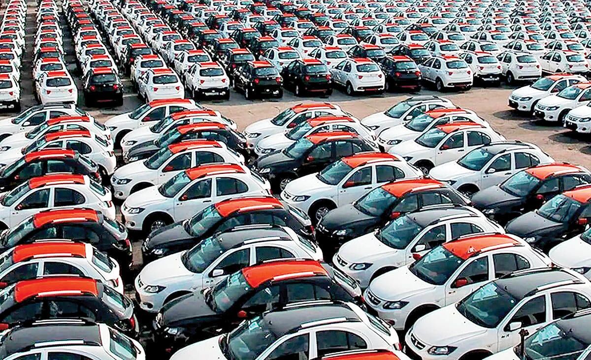 قیمت خودرو‌های داخلی امروز یکشنبه ۶ آبان ۱۴۰۳ | روند نزولی قیمت‌ها در بازار + جدول