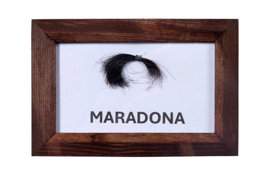 عکس | مو‌های این ستاره فوتبال فروخته می‌شود!