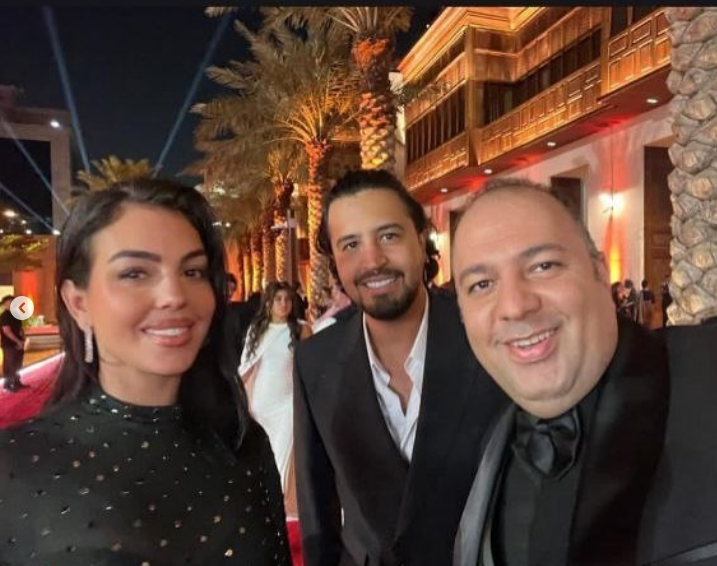 عکس | خوشحالی باورنکردنی علی اوجی در کنار جورجینا نامزد رونالدو!