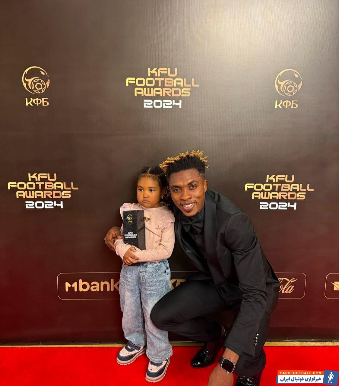 عکس | ستاره جدید استقلال عکسی با دخترش منتشر کرد!