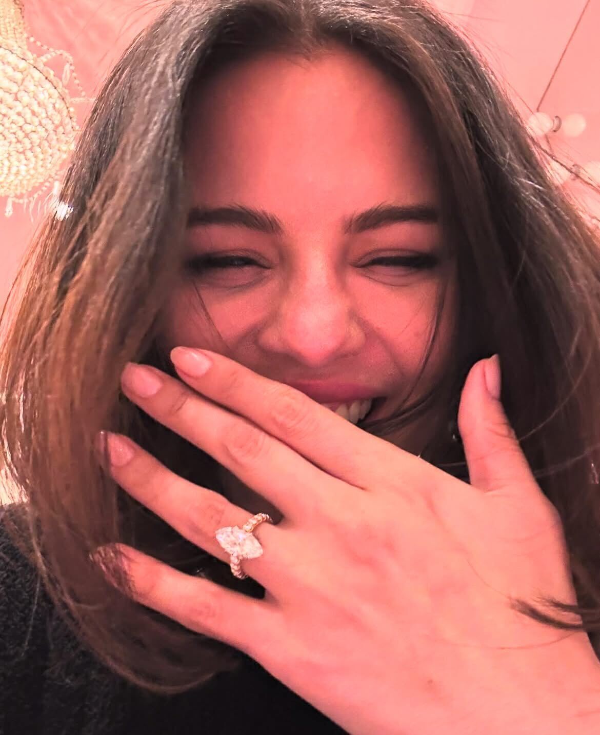 عکس | حلقه نامزدی جذاب سلنا گومز فضای مجازی را پر کرد