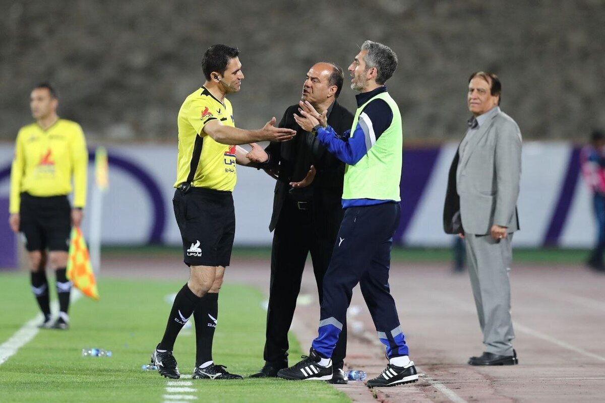 عکس | هیجانات خاص مجتبی جباری در اولین بازی روی نیمکت استقلال سوژه خبرنگاران شد عکس | هیجانات خاص مجتبی جباری در اولین بازی روی نیمکت استقلال سوژه خبرنگاران شد