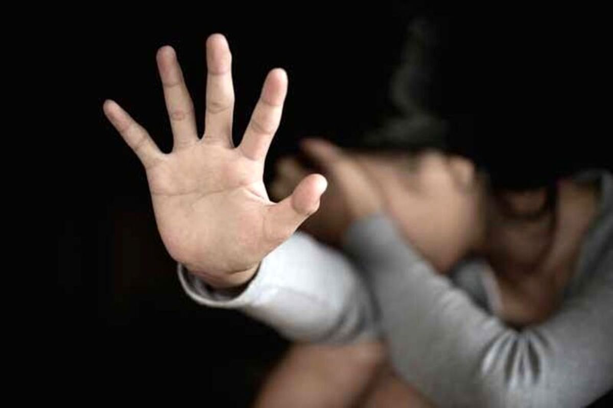 دختر دانش آموزی توسط ۵ پسر جوان در پارک مورد تعرض قرار گرفت