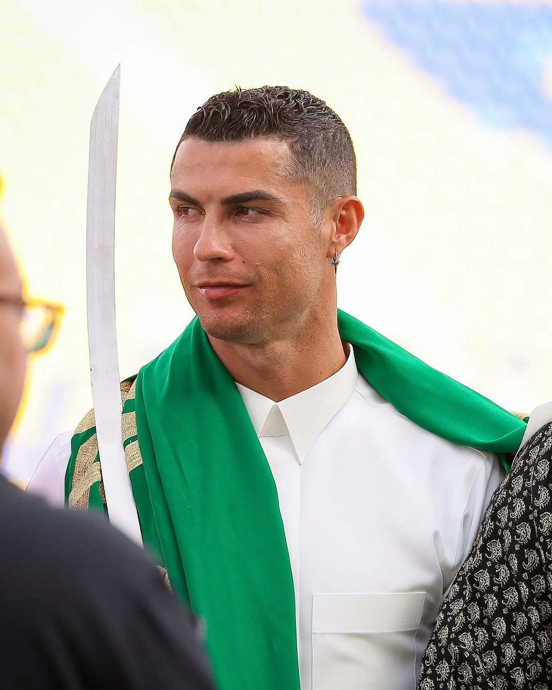 عکس | رونالدو با شمشیر عید فطر را گرامی داشت!