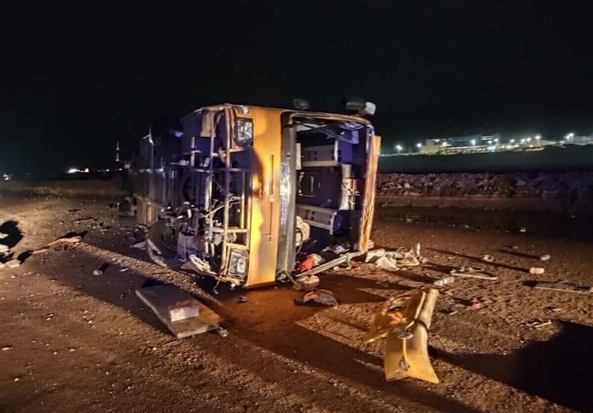 آخرین آمار واژگونی مرگبار اتوبوس در کرمان؛ تعداد جان‌باختگان به ۱۵ نفر رسید