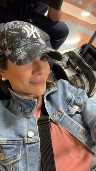 عکس | سحر دولتشاهی با ظاهری جدید در فرودگاه!