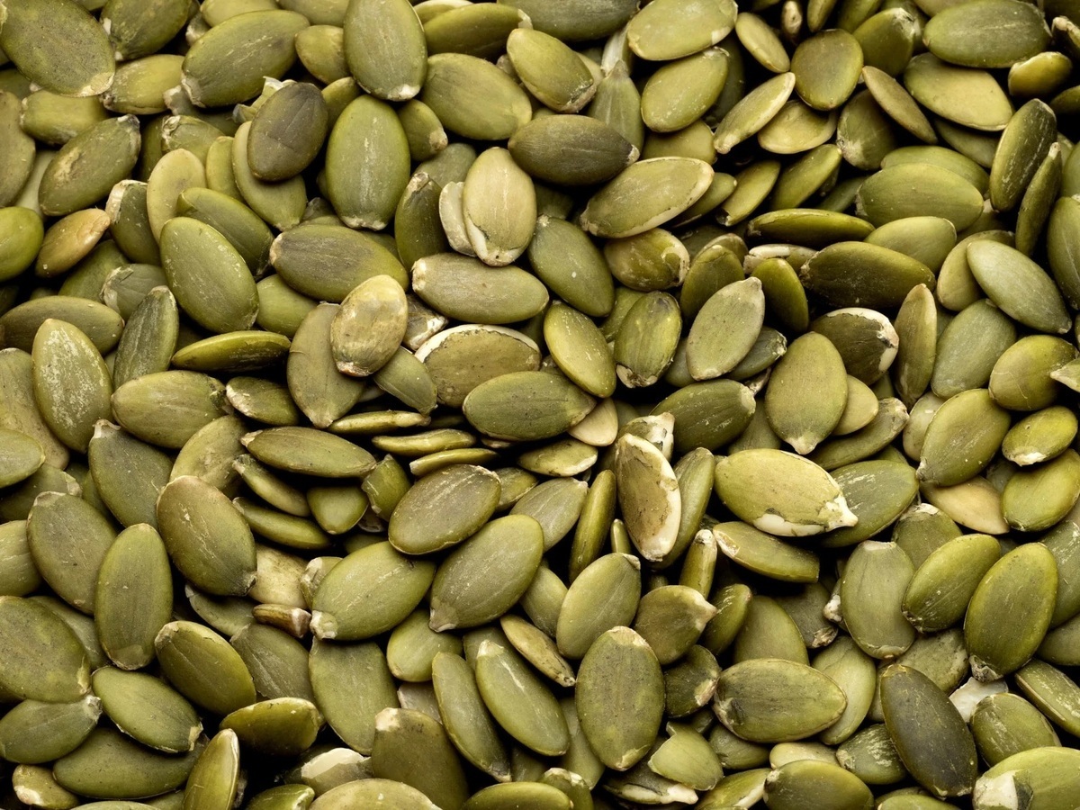 خوردن تخمه کدو را فراموش نکنید!