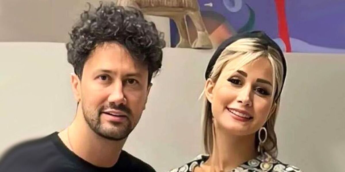 عکس | تیپ لاکچری همسر شاهرخ استخری در منزل!