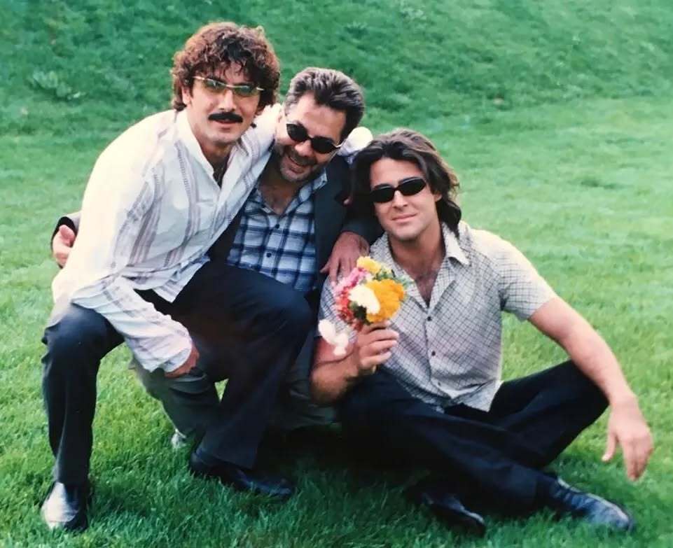 عکس | تصویری قدیمی از زمانی که پز دادن سبکِ زندگی محمدرضا گلزار نبود! عکس | تصویری قدیمی از زمانی که پز دادن سبکِ زندگی محمدرضا گلزار نبود!