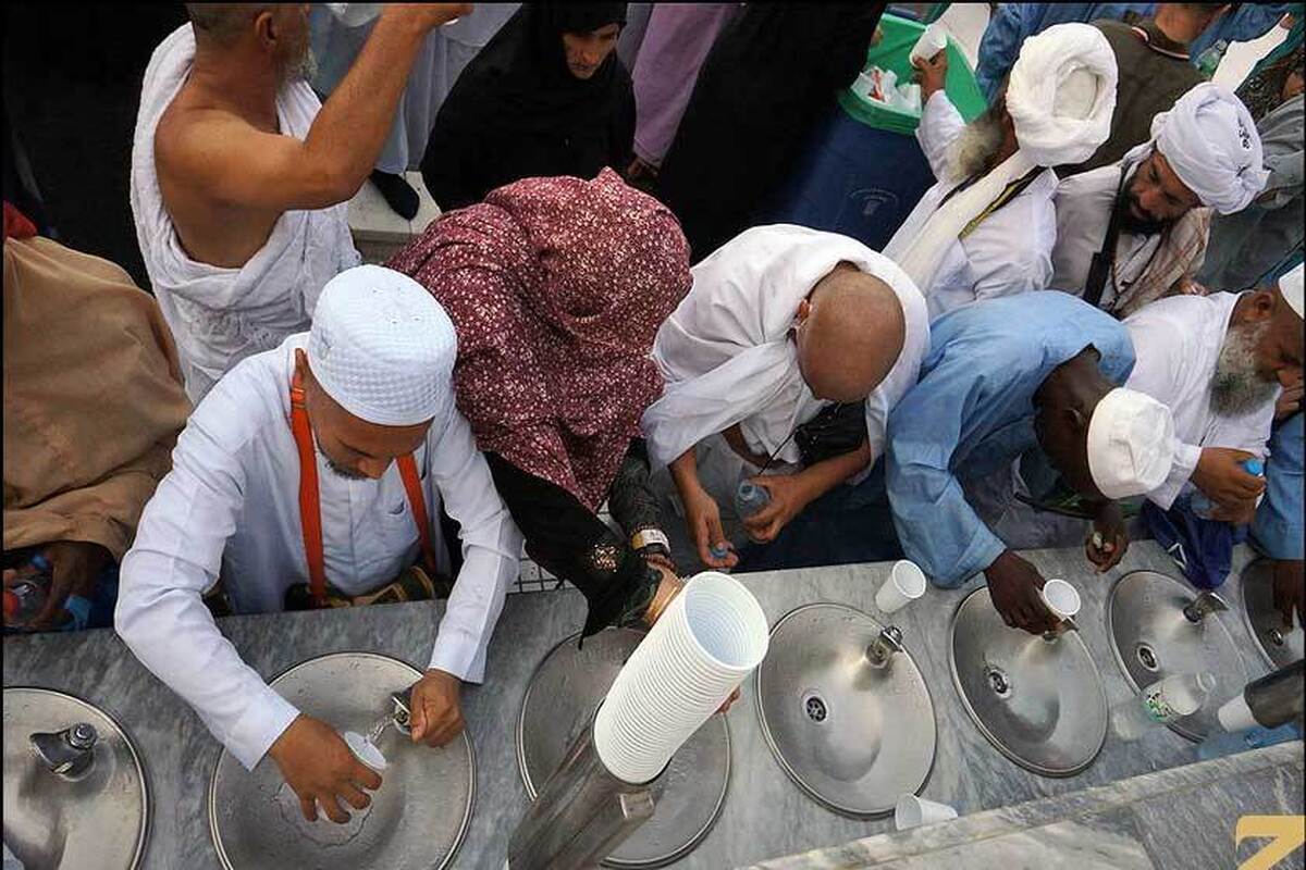 دستورالعمل جدید حج؛ حمل آب زمزم از عربستان ممنوع شد