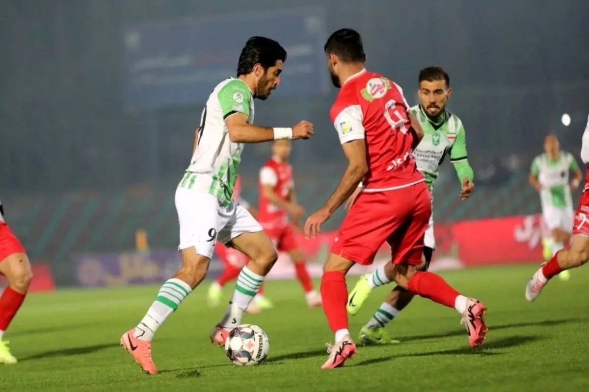 عکس | پوستر جالب و نوستالژیک خیبر خرم آباد برای بازی با پرسپولیس