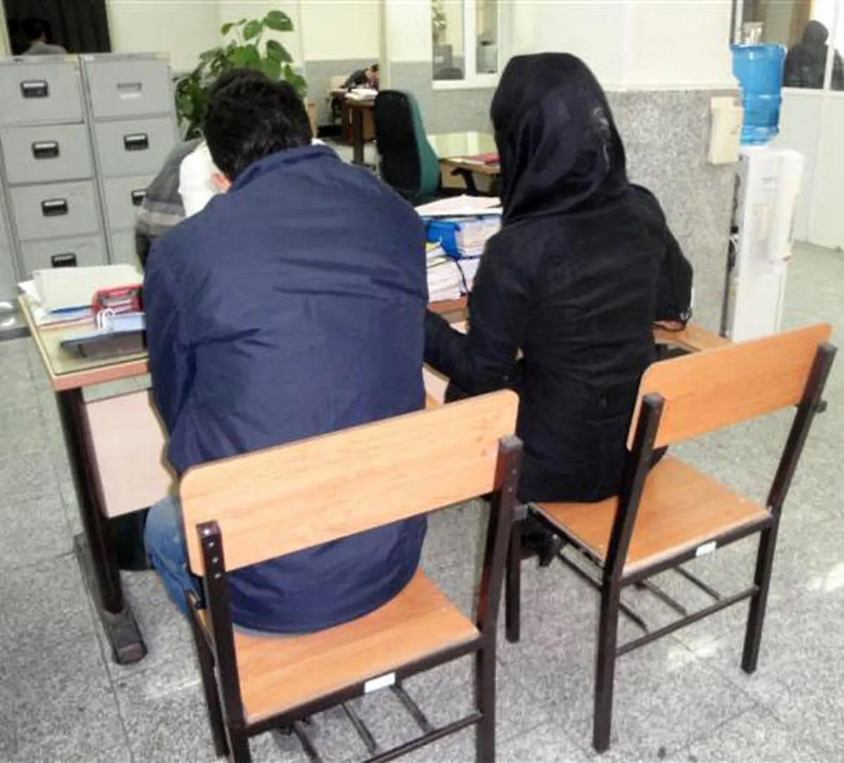 ادعای عجیب مرد جوان: من پدرِ دخترِ برادرزنم هستم!