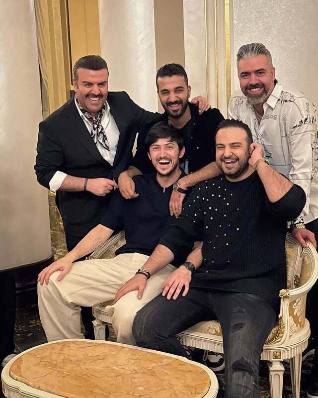 عکس | ژست‌های بامزه بهرنگ علوی در جشن تولد؛ بازیگر محبوب در قاب شادی‌ها