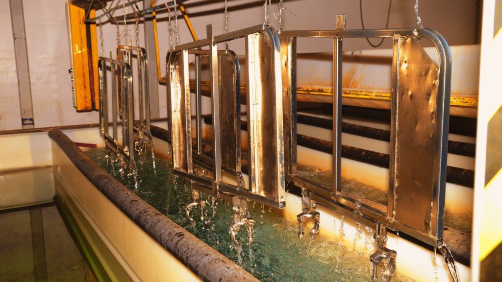 آبکاری چیست؟ خدمات آبکاری فلزات شرکت مهندسی و صنعتی ثمر آبکاری چیست؟ خدمات آبکاری فلزات شرکت مهندسی و صنعتی ثمر