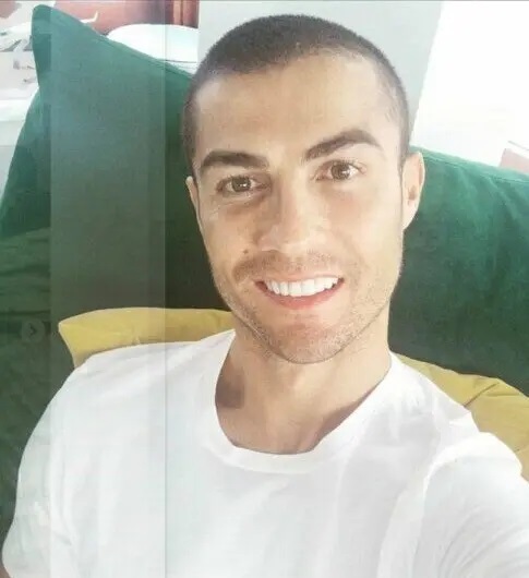 عکس | ظاهر متفاوت رونالدو همه را شوکه کرد!