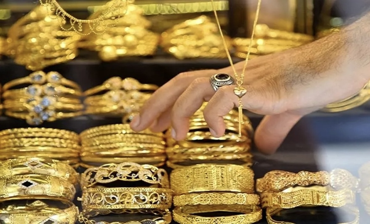 طلای ۱۸ عیار امروز جمعه ۵ اردیبهشت ارزان شد