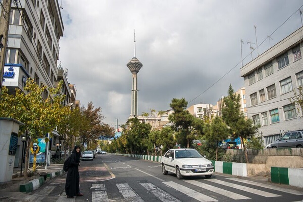 دمای هوای تهران کاهش یافت | پیش‌بینی رگبار و رعد و برق