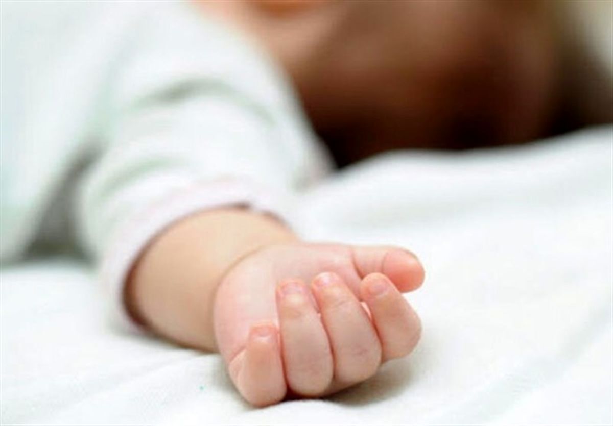 کودک دو ساله در ساحل اسکله تفریحی کیش از مرگ حتمی نجات یافت