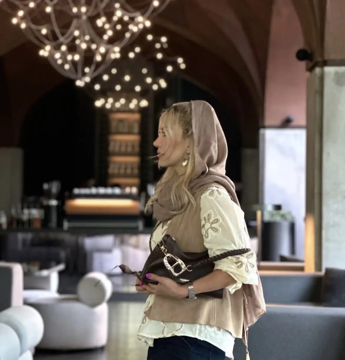 عکس | تیپ بی‌نظیر همسر بهرام رادان توجهات را جلب کرد!