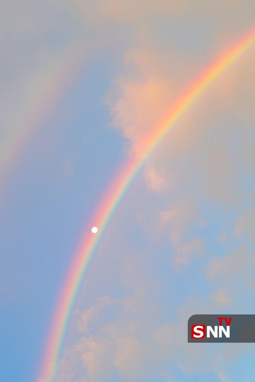 ترکیب ماه و رنگین کمان در آسمان استرالیا + عکس