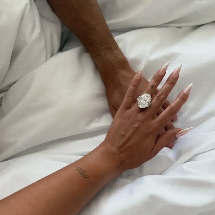 ازدواج جنجالی رونالدو و واکنشهای جهانی ازدواج جنجالی رونالدو و واکنشهای جهانی