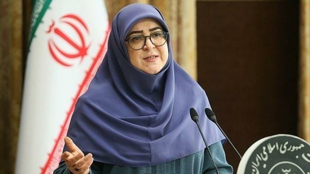 سخنگوی دولت: صدور گواهینامه موتورسیکلت برای زنان منع قانونی ندارد | دولت تلاش می‌کند بازار ارز را کنترل کند