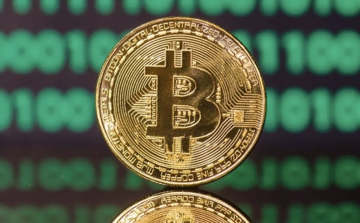 قیمت بیت کوین امروز دوشنبه ۱۷ شهریور ۱۴۰۴ + جدول