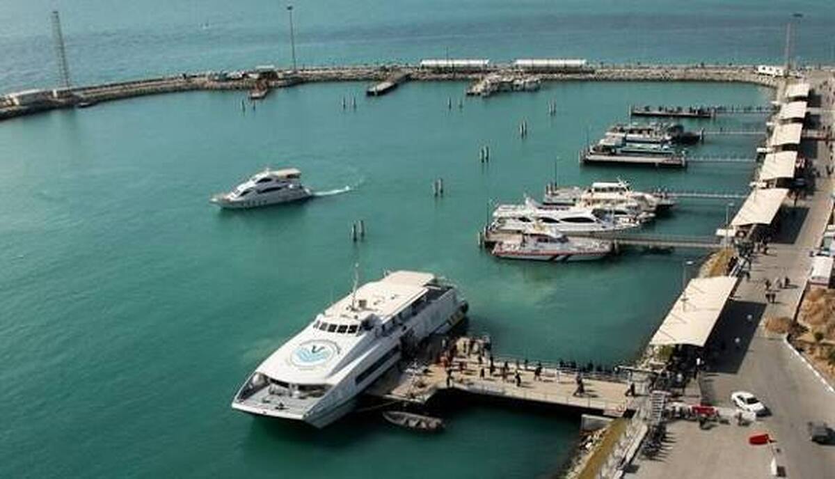 علت تعطیلی بندر شهیدحقانی چیست؟