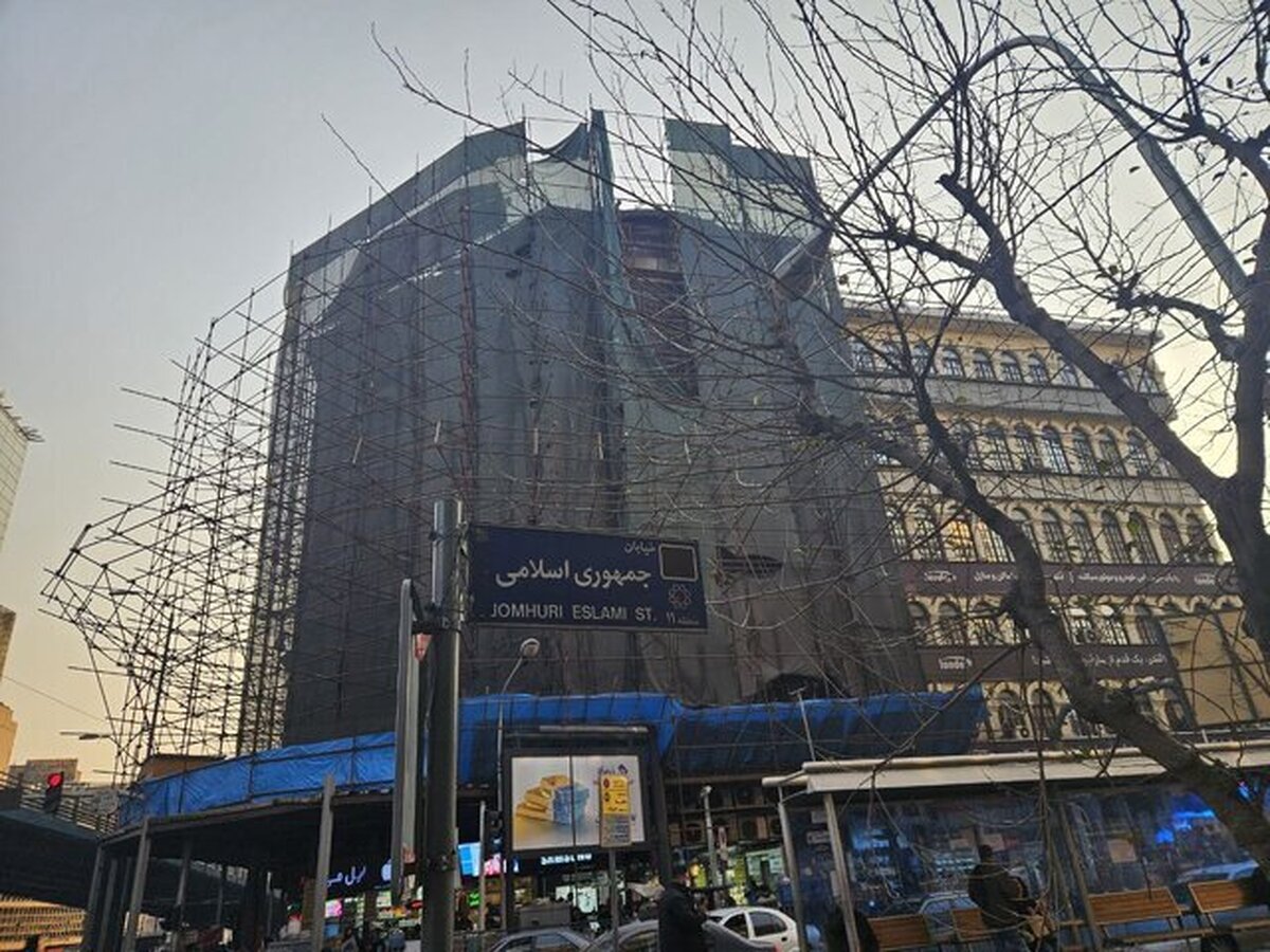 جمع آوری داربست‌های پاساژ علاءالدین پس از ۳ سال