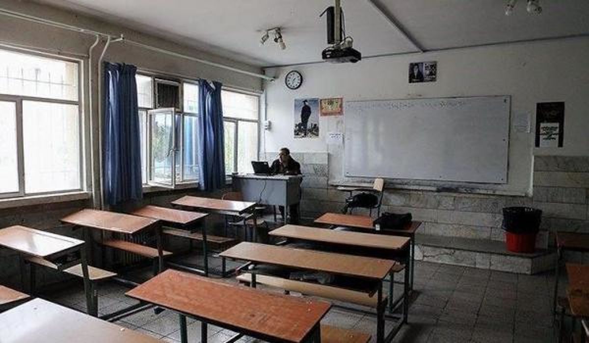 ضرب و شتم یک معلم توسط دونفر از اولیای یک دانش آموز