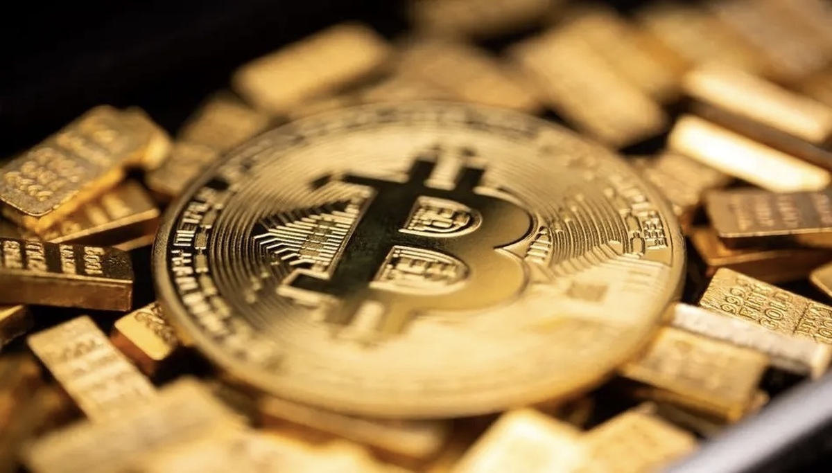قیمت بیت کوین امروز دوشنبه ۷ مهر ۱۴۰۴ + جدول