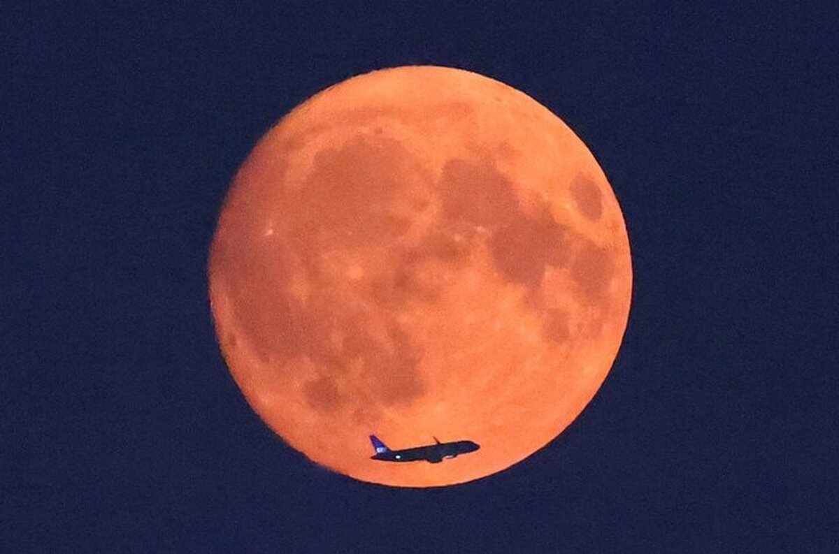 تصویر اختصاصی از درخشان‌ترین ماه سال ۱۴۰۴ در تهران + ویدیو