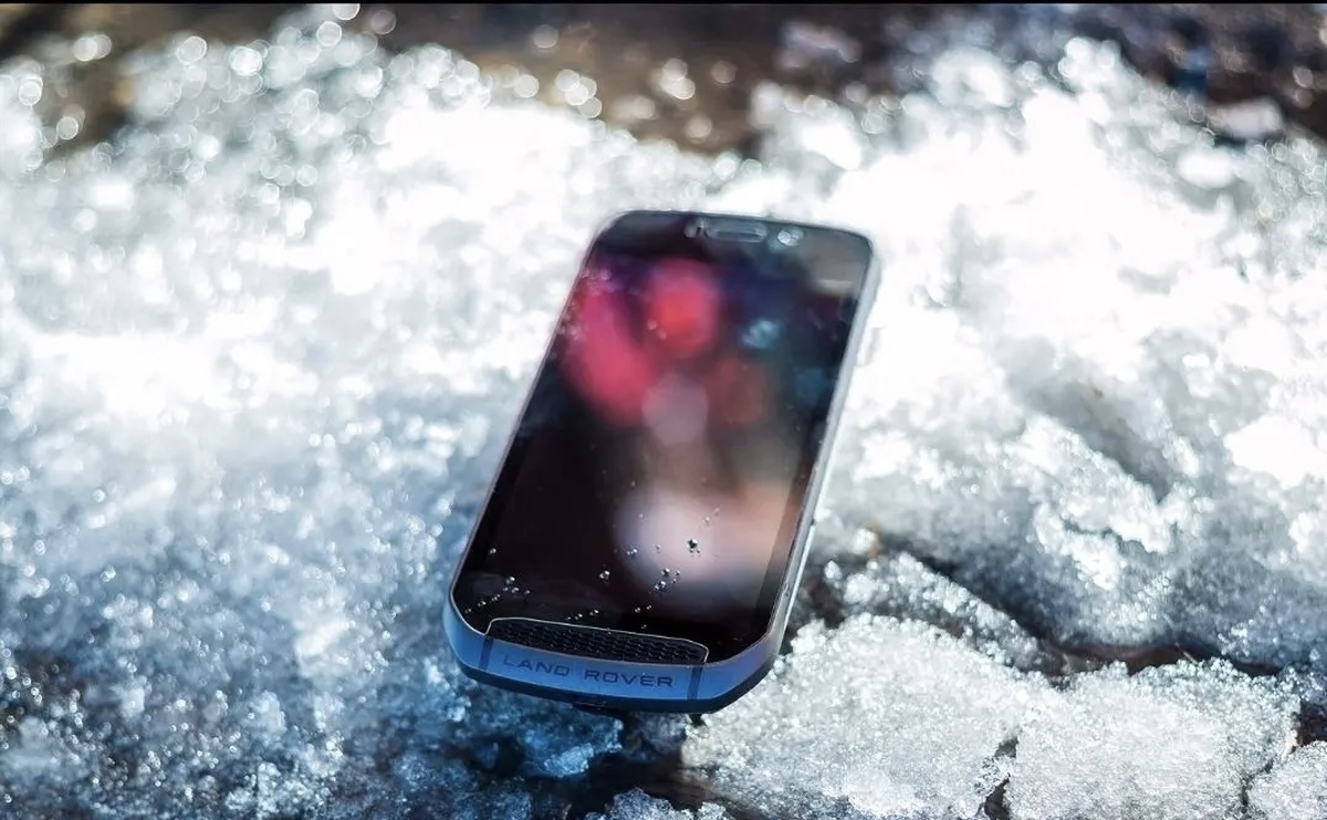 چگونه از تلفن همراه هوشمند خود در زمستان محافظت کنیم؟